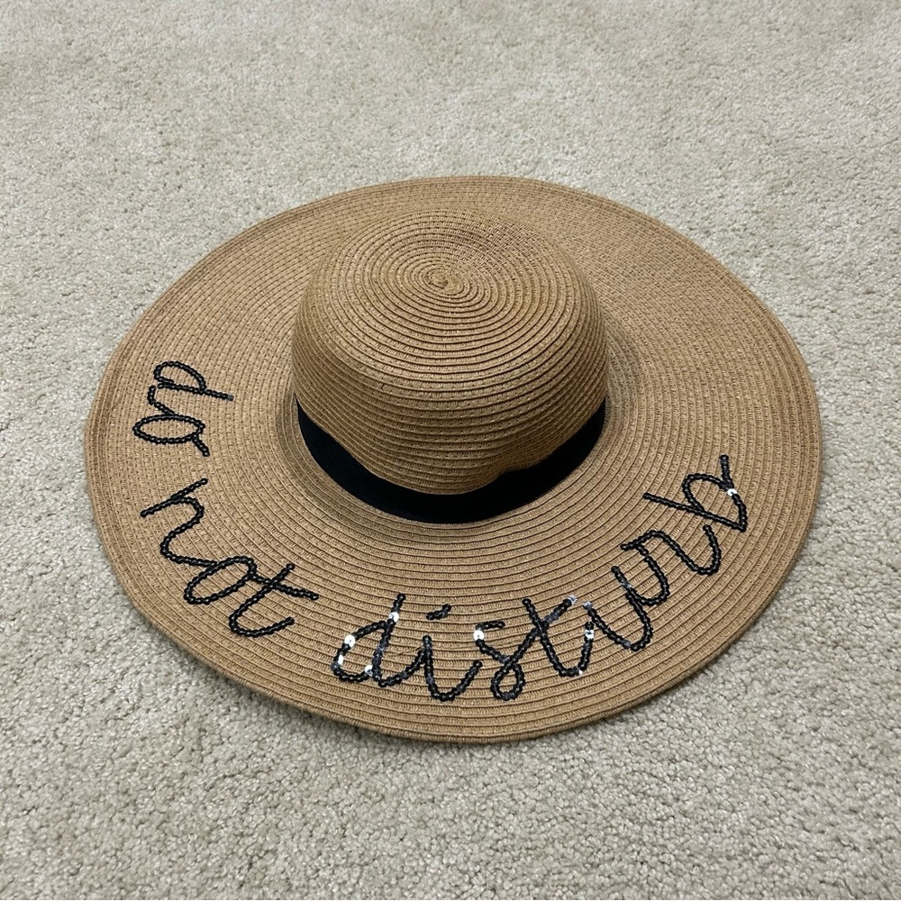 GUESS Women’s Floppy Beach Paper Sun Hat One Size